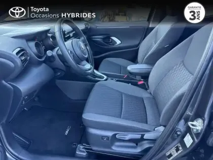 Photo 10 Toyota Yaris  116h Design 5p MC24