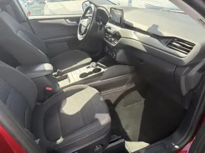 Photo 10 Ford Kuga  2.5 Duratec 190 ch FHEV E85 Titanium BVA