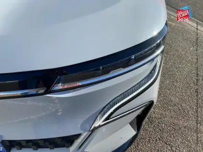 Photo 12 Renault Megane  E-Tech Electric EV60 220ch Iconic super charge -C