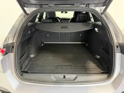 Photo 10 Peugeot 308  SW 1.2 130 GT EAT8 GPS Camera Focal