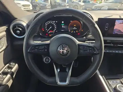 Photo 14 Alfa Romeo Tonale  1.5 Ibrida 160ch Sprint TCT