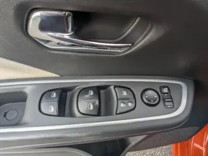 Photo 12 Nissan Micra  1.0 IG-T 100ch N-Connecta 2019