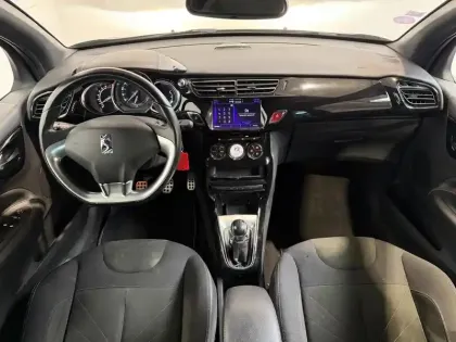 Photo 6 DS DS 3  1.2 110 Performance Line S&S