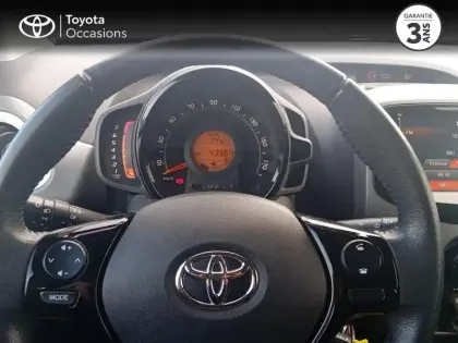 Photo 12 Toyota Aygo  1.0 VVT-i 72ch x-play 5P MY19