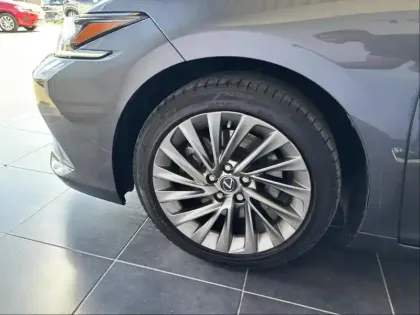 Photo 7 Lexus Es  300h Executive MY23