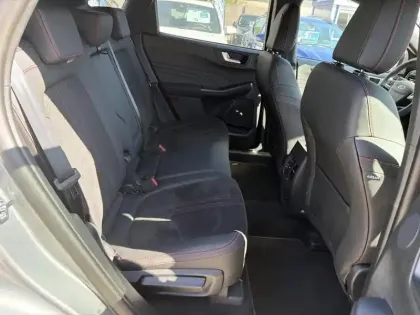 Photo 11 Ford Kuga  2.5 Duratec 243ch Hybride Rechargeable ST-Line X Powershift