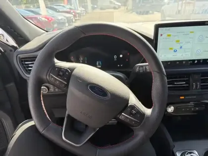 Photo 13 Ford Kuga  2.5 Duratec 243ch Hybride Rechargeable ST-Line X Powershift