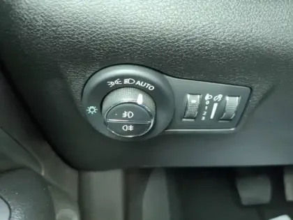 Photo 13 Jeep Compass  1.5 Turbo T4 130ch MHEV Limited 4x2 BVR7