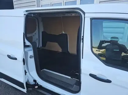Photo 8 Ford Transit Connect Fourgonnette L2 1.0E 100ch E85 Trend