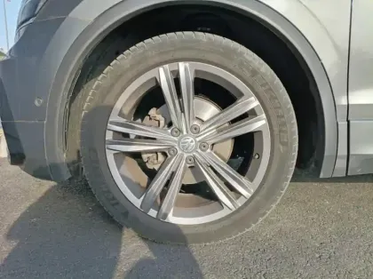 Photo 13 Volkswagen Tiguan 2.0 TDI 150ch Carat DSG7