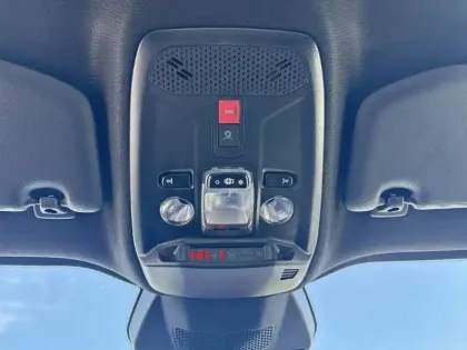 Photo 17 Peugeot 2008  Hybrid 110 ch e-DCS6