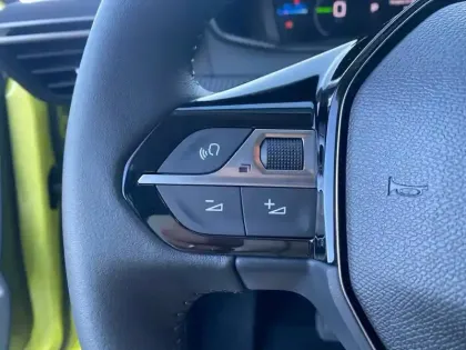 Photo 20 Peugeot 208  Electrique 136 ch 50 kWh