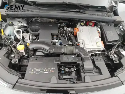 Photo 27 Renault Captur  E-Tech full hybrid 145 ch