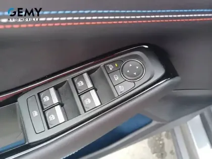 Photo 12 Renault Rafale  E-Tech full hybrid 200 ch