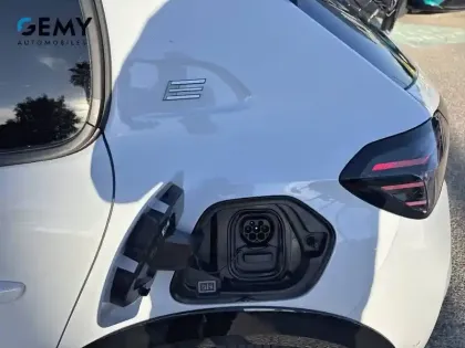 Photo 17 Peugeot 208  Electrique 156 ch 54 kWh
