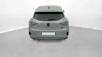 Photo 6 Renault Clio  E-Tech full hybrid 145 ch GSR2