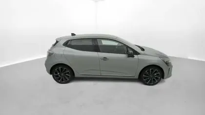 Photo 7 Renault Clio  E-Tech full hybrid 145 ch GSR2