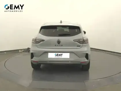 Photo 19 Renault Clio  E-Tech full hybrid 145 ch GSR2