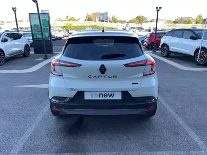Photo 18 Renault Captur  E-Tech full hybrid 145 ch