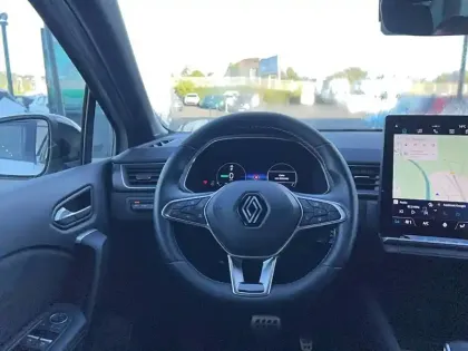 Photo 24 Renault Captur  E-Tech full hybrid 145 ch