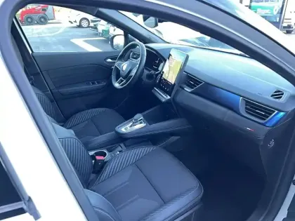 Photo 10 Renault Captur  E-Tech full hybrid 145 ch