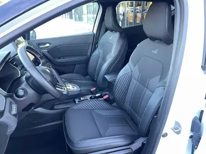 Photo 5 Renault Captur  E-Tech full hybrid 145 ch