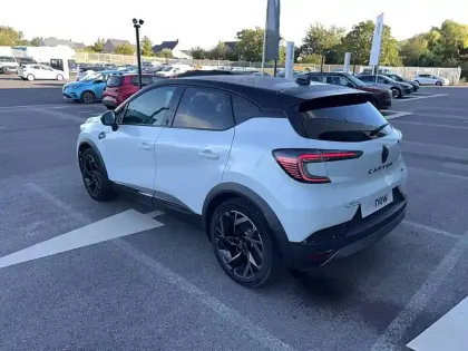 Photo 17 Renault Captur  E-Tech full hybrid 145 ch