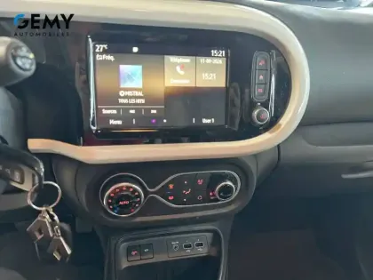 Photo 11 Renault Twingo  III TCe 95 EDC