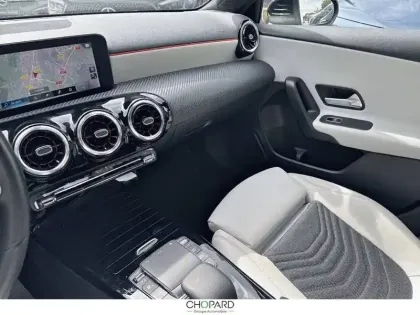 Photo 10 Mercedes Classe A  180 7G-DCT