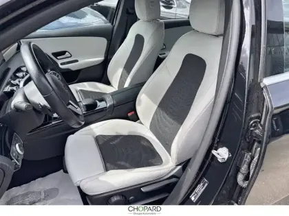 Photo 8 Mercedes Classe A  180 7G-DCT