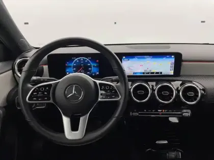 Photo 38 Mercedes Classe A  180 7G-DCT
