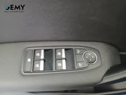 Photo 39 Renault Captur  TCe 90