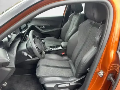 Photo 10 Peugeot 2008  PureTech 130 S&S BVM6