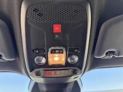 Photo 14 Peugeot 2008  Hybrid 110 ch e-DCS6