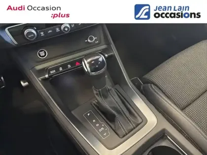 Photo 12 Audi Q3  35 TFSI 150 ch S tronic 7