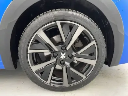 Photo 17 Peugeot 208  PureTech 100 S&S BVM6