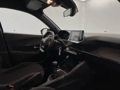 Photo 25 Peugeot 2008  PureTech 100 S&S BVM6