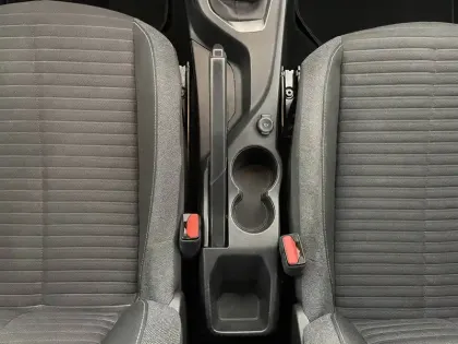 Photo 30 Peugeot 2008  PureTech 100 S&S BVM6