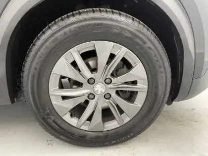 Photo 17 Peugeot 2008  PureTech 100 S&S BVM6