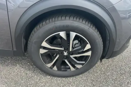 Photo 13 Peugeot 2008  PureTech 130 S&S EAT8