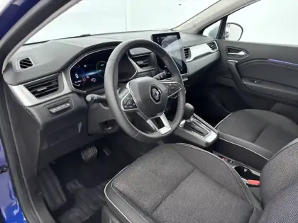 Photo 24 Renault Captur  E-Tech full hybrid 145