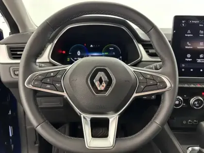 Photo 11 Renault Captur  E-Tech full hybrid 145