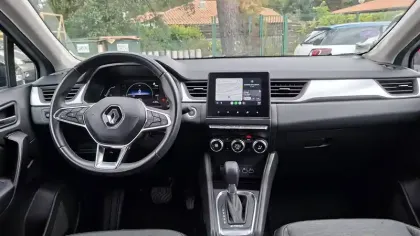Photo 9 Renault Captur  E-Tech full hybrid 145