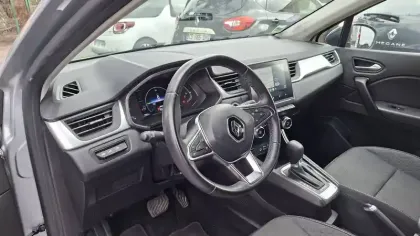 Photo 11 Renault Captur  E-Tech full hybrid 145