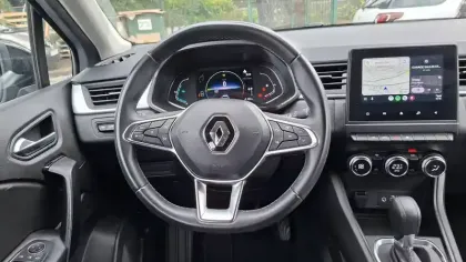 Photo 10 Renault Captur  E-Tech full hybrid 145