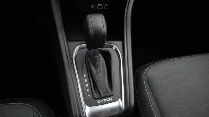 Photo 17 Renault Captur  E-Tech full hybrid 145