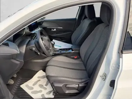 Photo 10 Peugeot 208  PureTech 100 S&S BVM6