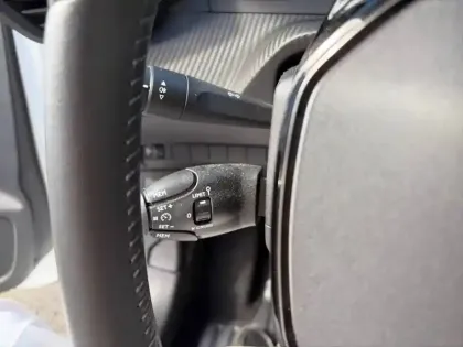 Photo 18 Peugeot 208  PureTech 100 S&S BVM6
