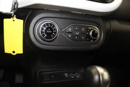 Photo 15 Renault Twingo  III E-Tech