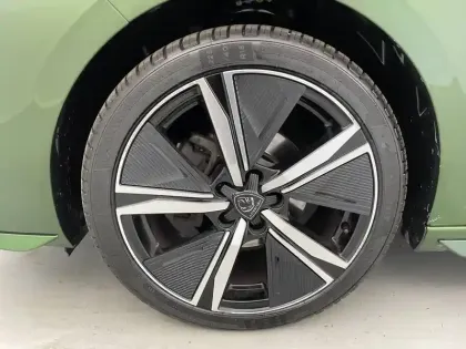 Photo 16 Peugeot 308  PureTech 130ch S&S EAT8
